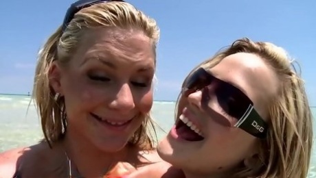 Phoenix Marie and Alexis Texas Group Sex